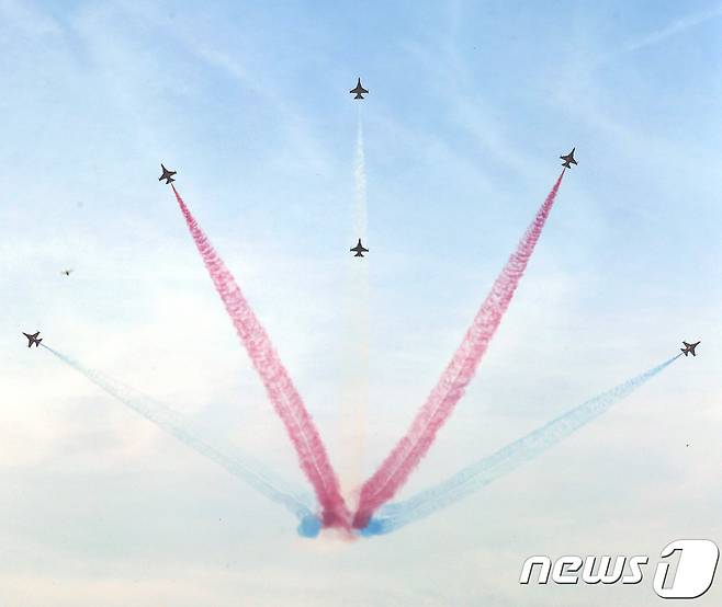 블랙이글스 축하비행(자료 사진).2021.2.23/© News1 김용빈 기자