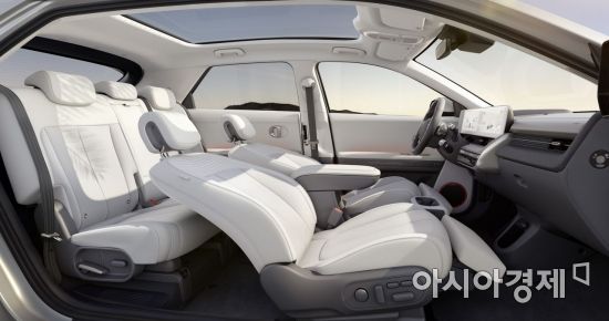 현대차, 첫 전용 전기차 '아이오닉 5' 최초 공개