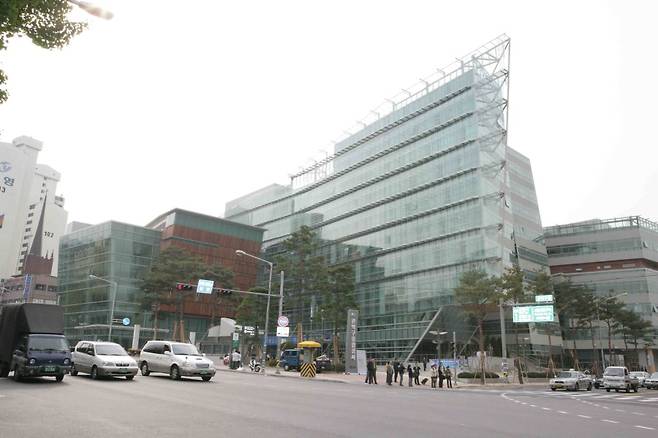 서울 관악구는 장기간 보상이 이뤄지지 않은 토지 소유주에 대해 보상을 추진하고 있다고 밝혔다. / 사진제공=관악구