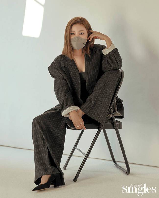 A Song Ga-in pictorial has been released.Magazine Singles released a picture of singer Song Ga-in, who drove a trot craze to Korea on February 23rd.Singer Song Ga-in, who has been loved by his gentle neck sound, relaxed stage manners, and cute eyes, has completely digested the charismatic concept opposite to the existing image.In this photo with eco-friendly Mask iLe, Song Ga-in is a back door that led the filming scene in a sophisticated yet chic atmosphere.In particular, iLe Mask, which is a reusable product that goes well with any style from shirt to suit, is a product that can be reused up to 50 times, and the value and meaning of Song Ga-ins good influence combined with the environment is further highlighted. Some of the proceeds from March will be donated to the childrens class who are suffering from Corona 19.Meanwhile, singer Song Ga-in, who has been loved by all the public for his unique charm since winning the audition program in 2019, is continuing its popularity in 2021.Especially, the movie that captures the impression of the first solo concert recently exceeded 10,000 Audience.