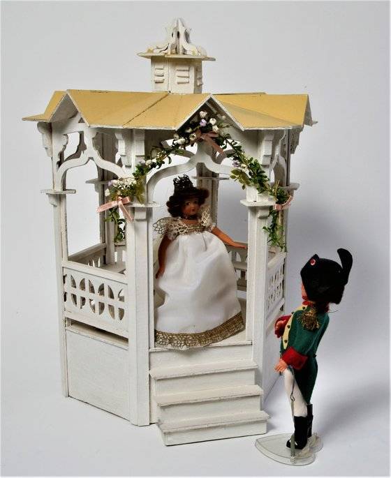 나폴레옹과 조세핀 인형. 작품뿐 아니라 유명인사들을 인형으로 만든 것도 수집하고 있다.