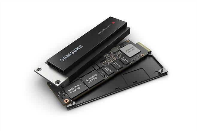 SSD PM9A3 . 삼성전자 제공