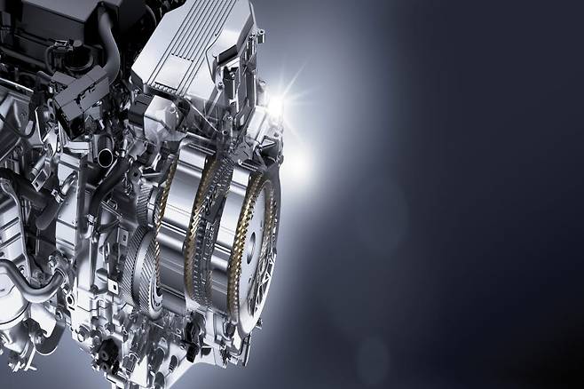 뉴 어코드 하이브리드는 2개의 전기모터를 탑재했다.