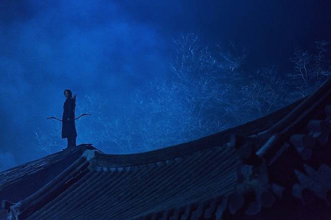 배우 전지현의 출연으로 화제가 된 <킹덤3: 아신전>이 연내 공개를 앞두고 있다. 넷플릭스 제공
