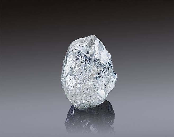 러시아 업체가 다음 달 경매에 내놓을 예정인 242캐럿 다이아몬드 (로이터 연합뉴스)