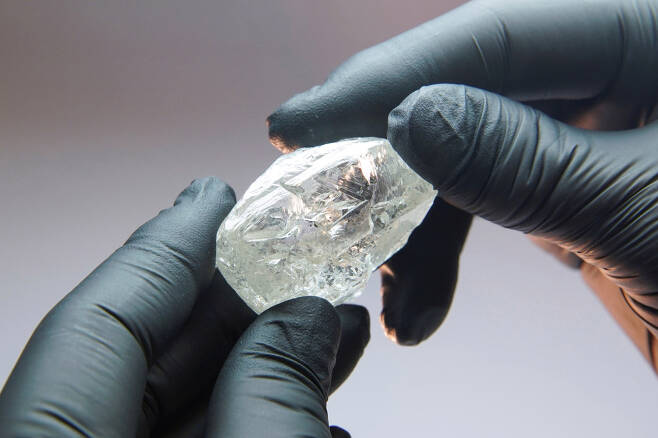 러시아 업체가 다음 달 경매에 내놓을 예정인 242캐럿 다이아몬드 (로이터 연합뉴스)