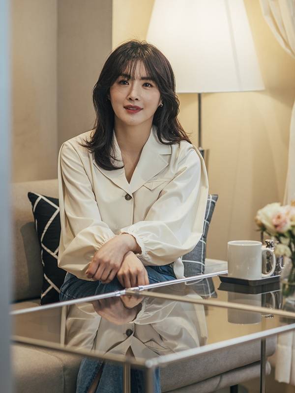 안시하는 "2020년은 뜻깊은 한 해였다"고 돌아보며 "2021년에도 차근차근 쌓아나가고 싶다"고 포부를 밝혔다. 제공|스튜디오앤뉴