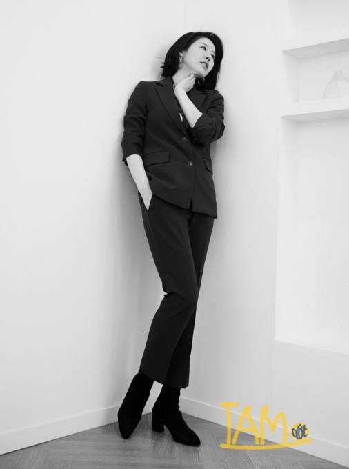 김로사는 아이엠닷과의 화보 촬영을 통해 양집사의 이미지를 완전히 벗고 완벽한 커리어우먼의 무드를 뿜어냈다.  [사진=아이엠닷]