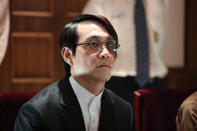영화 '조작된 도시'에서 오정세가 연기한 민천상. 그늘을 지닌 악역이다. CJ엔터테인먼트 제공
