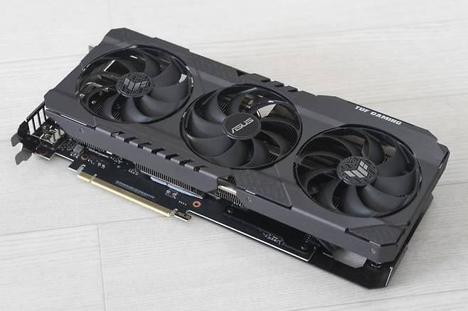 , 에이수스 터프 RTX 3060 O12G 게이밍. 출처=IT동아