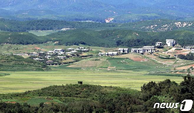 경기 파주시에서 바라본 북한 황해북도 개풍군 일대 .2020.9.13/뉴스1 © News1 이광호 기자