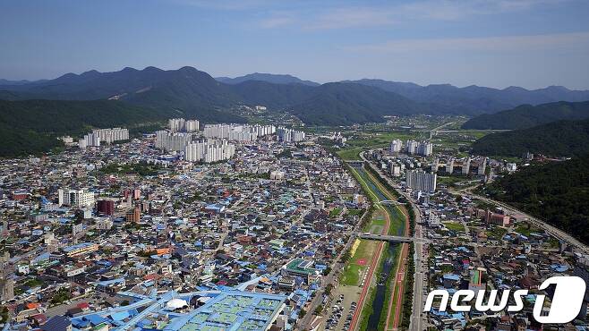 전북 정읍지역 중학교 6곳이 남녀공학으로 전환된다..정읍시가지 전경.© News1
