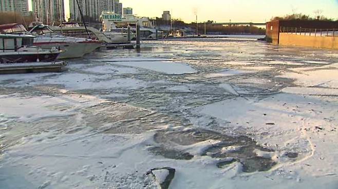 올겨울 한강 결빙