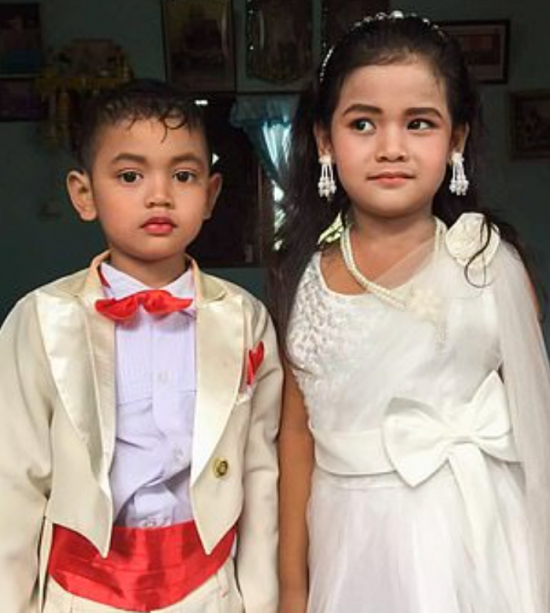 태국에서 5살 쌍둥이 남매가 결혼식을 올렸다. 사진=트위터 캡처.