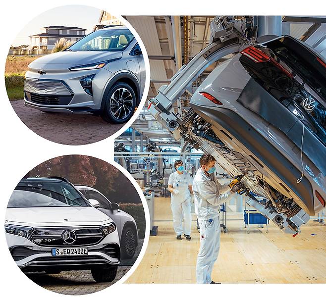 (사진 위부터 시계방향) 쉐보레 볼트 EUV, 벤츠 EQA, 폭스바겐 ID.4 생산공장 /사진제공=각 사