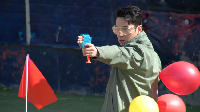 Mulberry monkey school Lim Young-woong, Young Tak, Lee Chan-won, Jang Min-Ho, Kim Hie-jae, Huang Yun women will present Hero mulberry color special feature with actor Park Sung-woong.In the 42nd episode of TV CHOSUN Mulberry Monkey School: Life School broadcast on March 10, Mr. Trotmen receive a limited-class action acting class for Park Sung-woong, who is perfect for both action and acting.Park Sung-woong, a man whom men love, reveals his extraordinary fanfare for Mr. Trotmen, and emits hidden mong-pil by transferring the action acting that has been polished.Mr. Trotman cheered with a previous-class reaction to the unimaginable appearance of Park Sung-woong.Park Sung-woong proved that he is a steam fan of Mr Trot in the aspect of Sung Woong Wiki, which is as good as Chanto Wiki, which tells the information about Mr Trot along with the surprise confession that all family members are Mr Trot fans.Mr. Trotmen held a 6-color 6-color S/S fashion show with a trench coat and exploding coolness ahead of the Action Noir challenge.In particular, Mr. Trotman has launched a survival total game that burns the battle to play the role of Jang Guk-young and Joo Yoon-bal of Hero, the legend of action and the romance of men.In the midst of the centurys Jinsunmi confrontation, Jean Lim Young-woong - Sun Young Tak - Lee Chan-wons game was overturned.In addition, Lim Young-woong predicted the Korean version of Rambo Woong, which is a Korean version of the action with a gun, and a member who was in a ridiculous accident was burned in competition.In addition, Mr. Trotman showed off the emotions of a dark man, such as walking to the sky and living a good life with mulgi charging time.Mr. Trotman, who captivated Park Sung-woong with overwhelming immersion, was born and impressed everyone.In a heated atmosphere, emotional craftsman Lim Young-woong showed Yain, and Park Sung-woong, who selected the mens karaoke song Seosi in the heated torch of Mr. Trotmen, completed the stage where the sweet Lim Young-woongs featuring was added, and the scene was warmed up.It was an action acting class where Mr. Trotman and human noir Park Sung-woong met and the coolness and fun of seven men exploded, he said.I hope youll see a special feature of Hero mulberry color that will bring you another attraction of Trotmen.