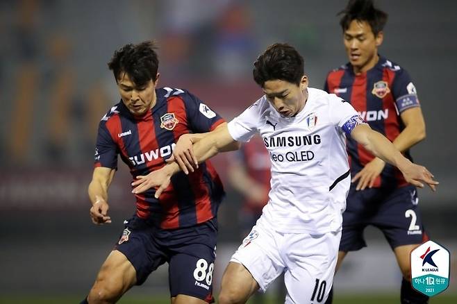 수원 삼성과 수원FC가 수원 더비에서 0-0 무승부를 거뒀다.(한국프로축구연맹 제공)© 뉴스1