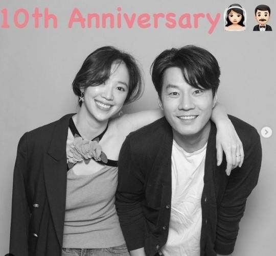 배우 전혜진-이천희 부부가 결혼 10주년을 맞이했다. [사진=전혜진SNS]