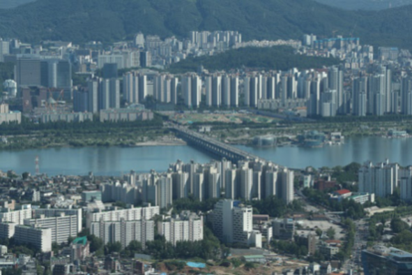 서울 남산타워에서 바라본 서울 전경. /조선DB