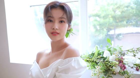 트와이스 사나(TWICE SANA) /사진=트와이스 공식 유튜브 채널 'Yes, I am Sana.' 영상 화면 캡쳐