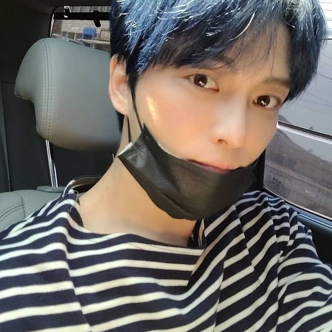 Singer and Actor Jaejoong showed off his visuals during the show.Jaejoong uploaded two photos to his Instagram on March 17, with the phrase Its a day full of sunshine; send a warm Haru.In the photo, Jaejoong is staring at the camera while wearing a mask in the vehicle.Jaejoong showed off her blue black hair also a perfect match, handsome (handsome + pretty).Those who saw it responded such as Wow, its visual shock, its so beautiful, The yellow dust is gone, and the sunshine is good. Lets have a happy and happy Haru. Beautiful expression JJ.Jaejoong debuted as a group TVXQ in 2004; after that, he started his new career as JYJ with Park Yoochun and Junsu.JYJ, which belongs to Jaejoong, released IN HEAVEN and JUST US.