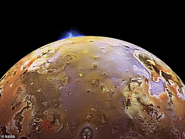 목성의 자외선 오로라.(사진=NASA)