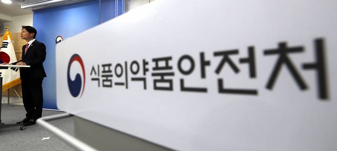 식약처 전문가 자문회의에서 최근 논란이 됐던 비위생적인 중국산 절임 배추는 한국에서 먹는 김치와는 연관성이 떨어진다는 판단이 나왔다. /사진=뉴스1