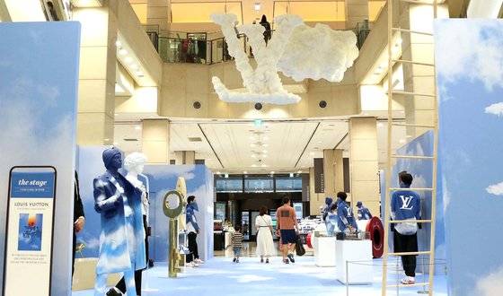 서울 신세계백화점 강남점 1층에서 열린 '루이뷔통 남성 단독 팝업 스토어' 모습. 사진 신세계