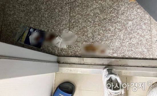 22일 온라인 커뮤니티 보배드림에 올라온 '똥 테러' 게시물 관련 사진. 글쓴이는 피해 당시 상황과 똥을 보관중이며 이를 토대로 경찰 조사를 진행하고 있다. 사진=보배드림 커뮤니터 캡처