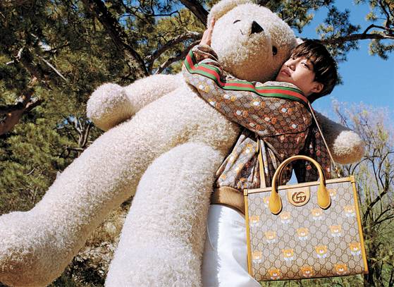 Italian luxury fashion brand Gucci recently released a collection in collaboration with Kai of boy band Exo. The collection includes some 70 teddy bear-printed women and men clothing and accessories. . [GUCCI]
