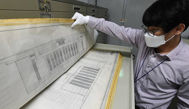 국회기록보존소는 국회 관련 시설 및 건축물 도면 2949매를 보유하고 있다.