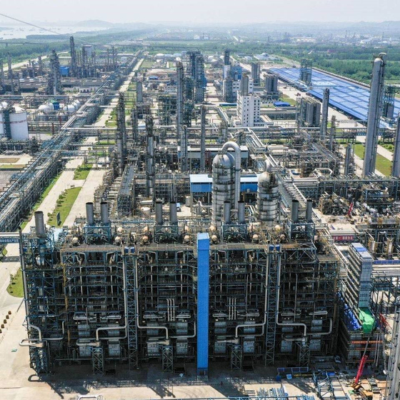 Ethylene facilities built in Wuhan, China, owned by Sinopec-SK Wuhan Petrochemical. [SK INNOVATION]