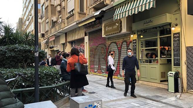 한산한 아테네의 거리