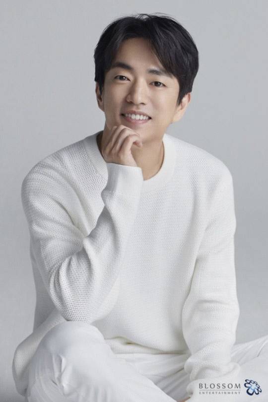 블러썸엔터테인먼트 제공