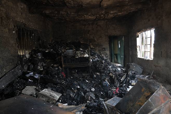 5일(현지시간) 무장단체가 공격한 나이지리아 오웨리 교도소의 모습. 오웨리|AP연합뉴스