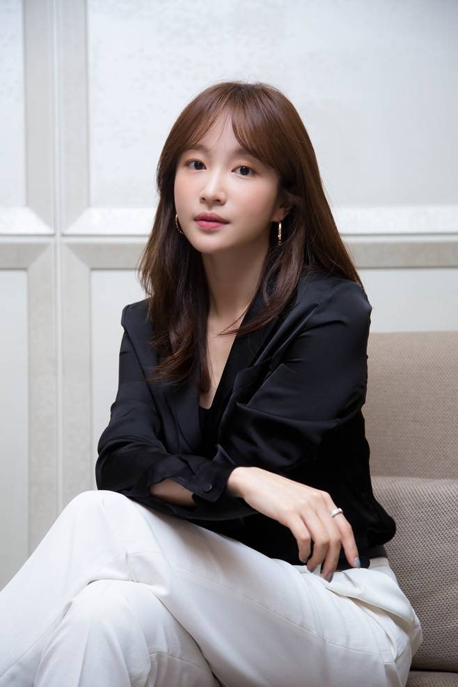 어른들은 몰라요, 안희연, 하니