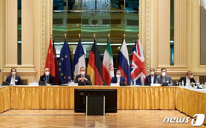 오스트리아 빈에서 진행 중인 미국과 이란의 핵합의(JCPOA) 복귀를 위한 당사국 회담이 2021년 4월 6일 그랜드호텔에서 시작한 모습.  © AFP=뉴스1