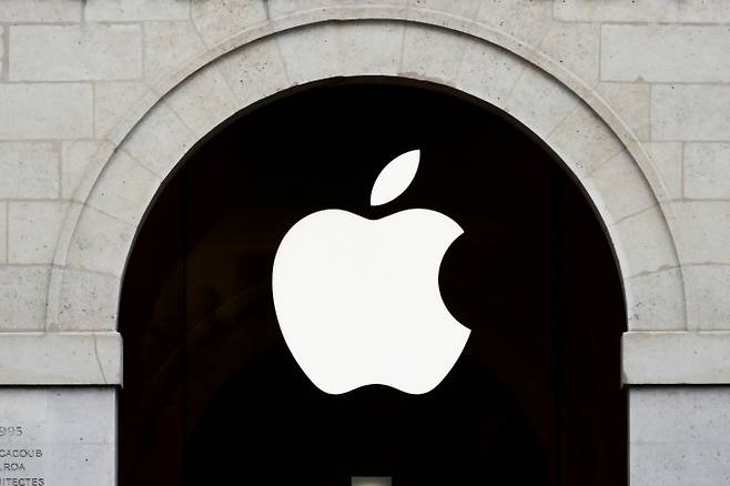 애플이 일명 '배터리게이트' 사태와 관련 칠레 소비자들에게 340만 달러(약 38억562만원)를 배상하기로 합의했다. /사진=로이터