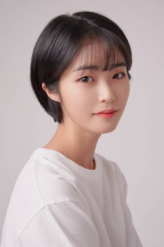 [서울=뉴시스] '배우 박한솔' 이미지. 2021.04.12. (사진 = 엘리펀엔터테인먼트 제공) photo@newsis.com *재판매 및 DB 금지