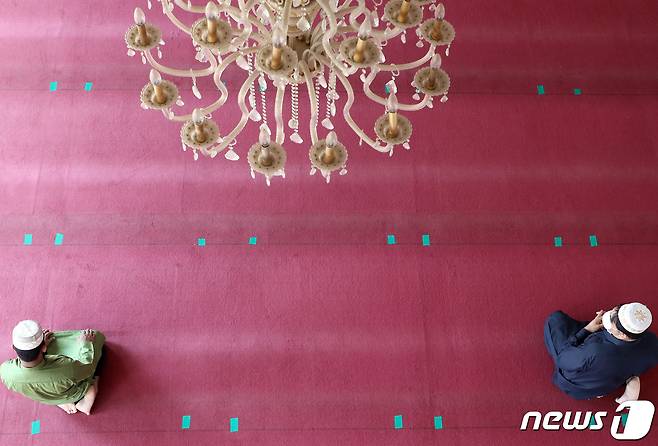 기도하는 무슬림(사진은 기사 내용과 무관함) / 뉴스1 © News1