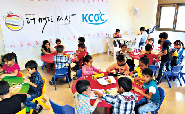 더멋진세상이 2016년 개설한 레바논 북부 마스티타 지역의 교육센터에서 시리아 난민 아이들이 공부하고 있다.