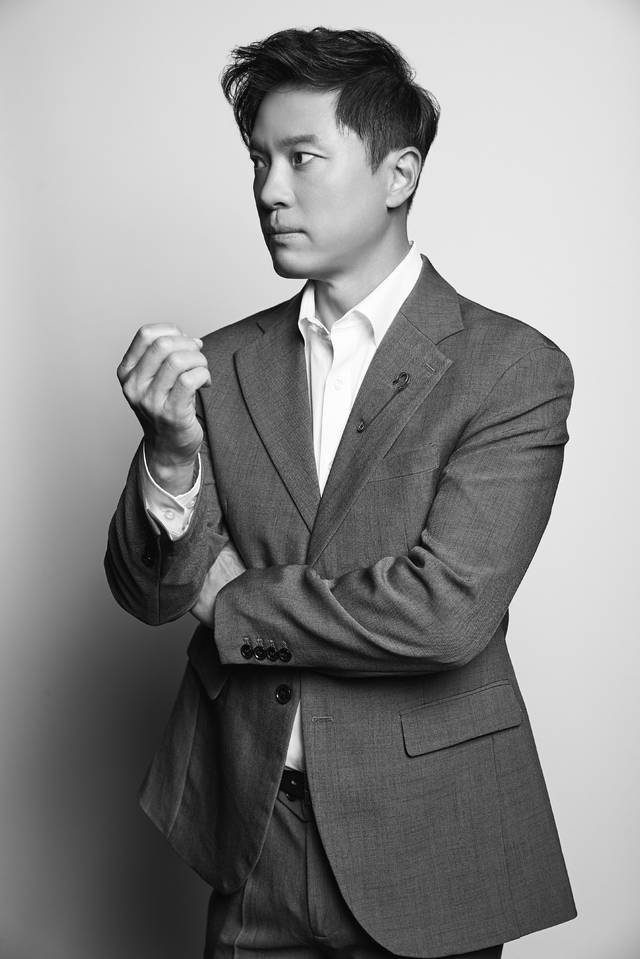 [서울=뉴시스] 정성화. 2021.04.13. (사진 = 파크위드엔터테인먼트 제공) photo@newsis.com