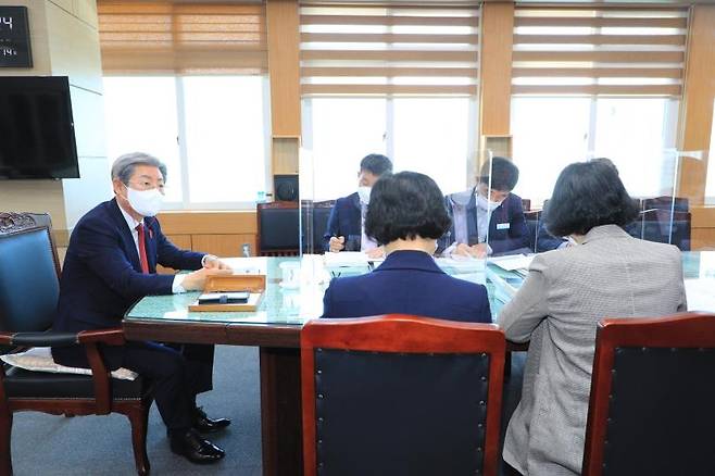 오태완 군수 업무보고 [경남 의령군 제공. 재판매 및 DB 금지]