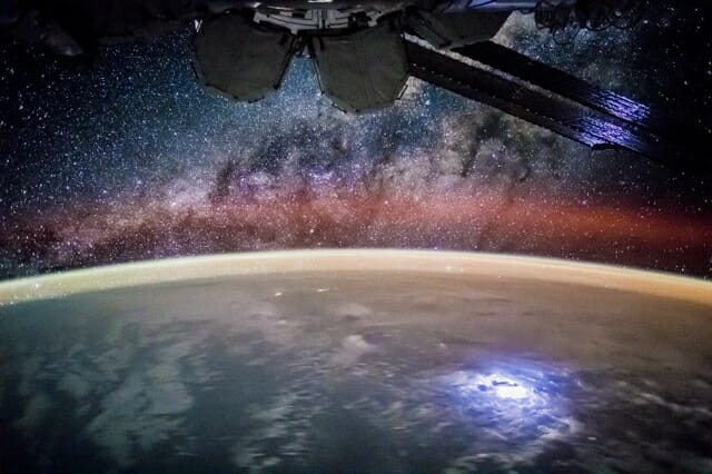 2015년 8월 9일 촬영된 국제우주정거장에서 관측한 은하수의 모습 (사진=NASA)