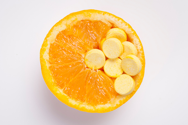 아침 식사와 함께 비타민C를 섭취하면 자는 동안 몸속에 쌓인 각종 활성산소를 처리하는 데 도움이 된다./사진=클립아트코리아