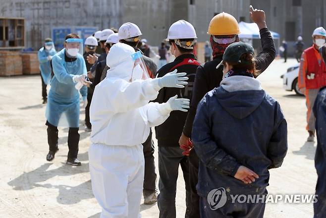 코로나19 검사 [연합뉴스 자료사진]