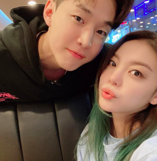 Singer Ailee released a certification shot saying she accidentally met Henry Lau at Restaurant.On the 15th, yesterday, Ailee posted a picture through a personal Instagram account with a comment, Why do we always come across in Restaurant?In the public photos, Ailee and Henry Lau pose like a brother and sister, both of whom exploded their visuals even in the unpretentious appearance, capturing the attention of fans.Meanwhile, Henry Lau attracted attention by announcing that he will release the new season 2 of Drama World, which joined actor Ha Ji Won, in Korea.Drama World is a fantasy romance genre that depicts what happens when Claire (Rib Hewson), a big fan of Korea Drama, is sucked into the world in Korea Drama.Ailee will hold a national tour concert SHOW TOK in May and meet fans.AileeSNS