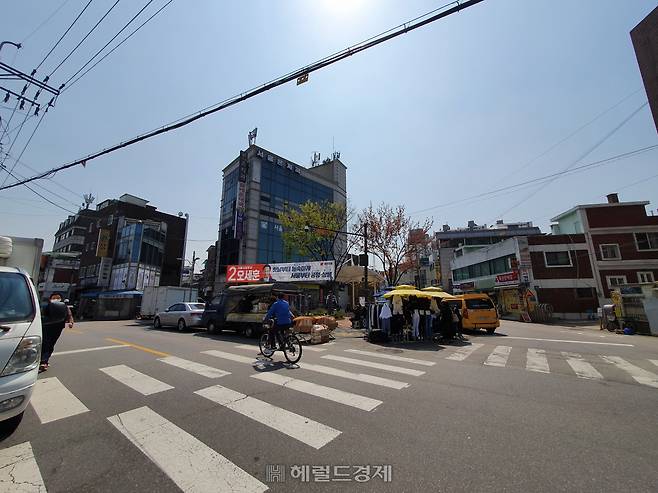 지난 7일 서울시장 보궐선거가 치러지던 당일 찾은 성수전략정비구역. 결과적으로 오세훈 신임 서울시장이 당선됐는데, 시장에선 가장 큰 민심 이반 원인으로 선거 직전 공시가격 인상으로 인한 재산세 폭탄을 꼽는다. [사진=헤럴드경제DB]