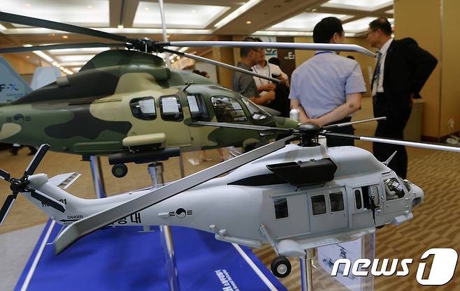 한국항공우주산업(KAI) 부스에 전시된 한국형 기동헬기 '수리온' 모형 2017.7.20/뉴스1 © News1 오대일 기자