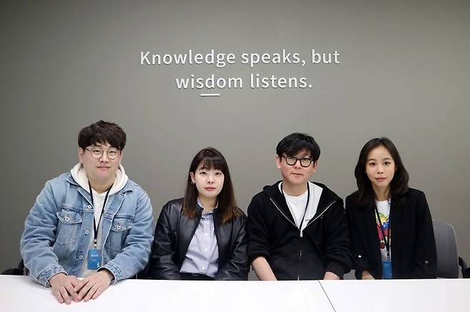 왼쪽부터 해긴 정우준 대리, 도지현 대리, 유승민 PD, 고라윤 대리